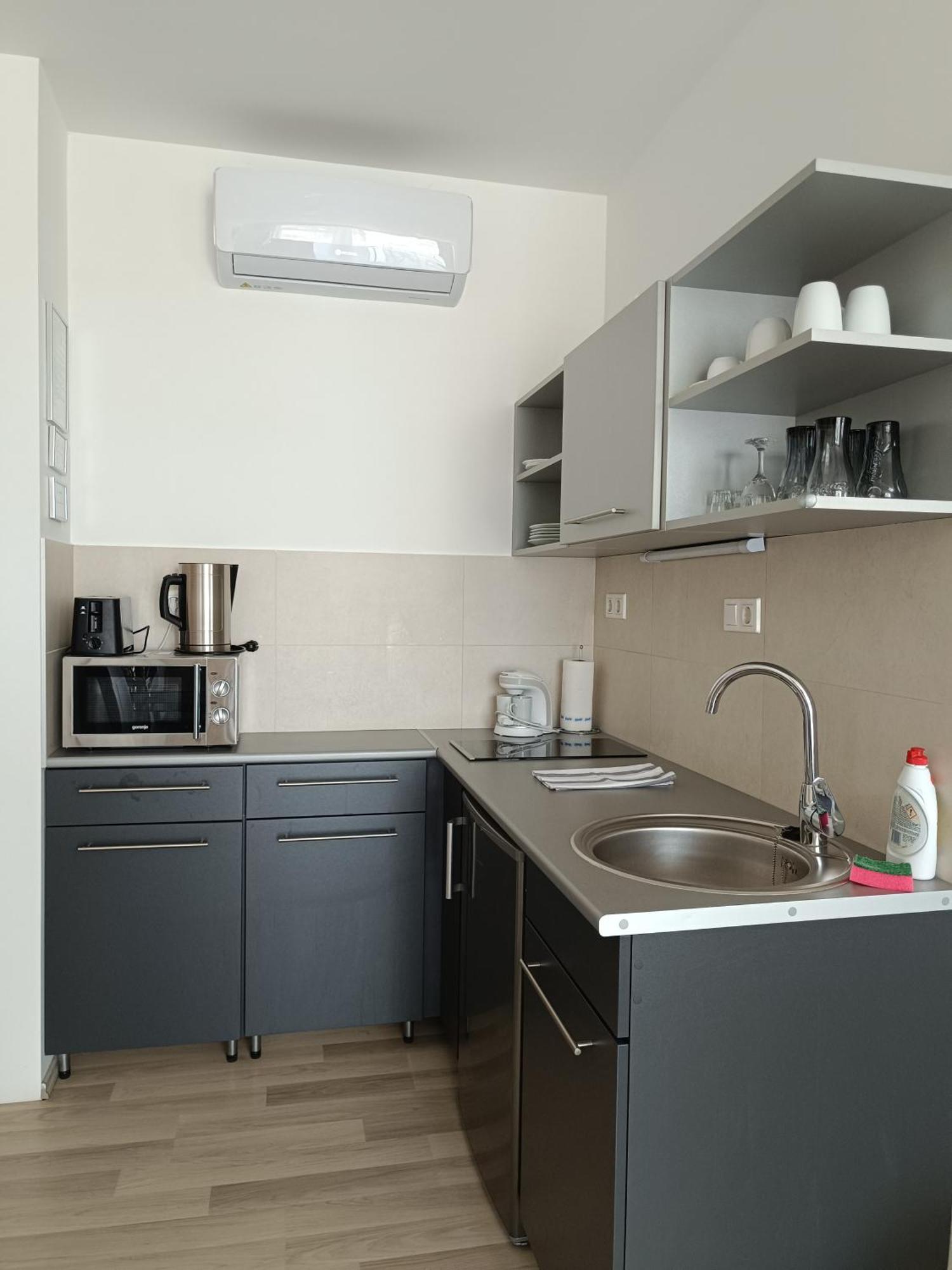 Ujhely Apartmanhaz Siófok Exterior foto