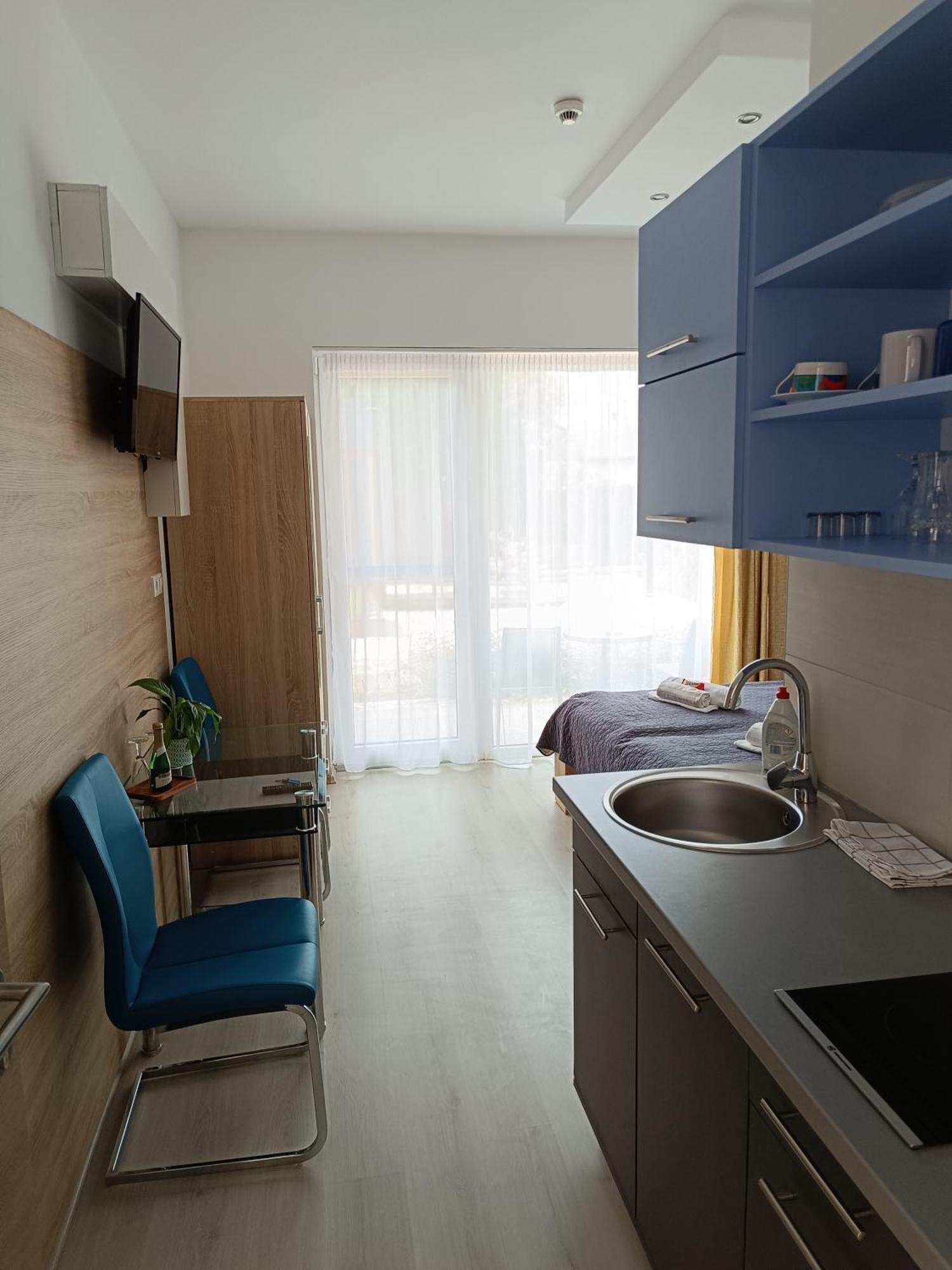 Ujhely Apartmanhaz Siófok Exterior foto