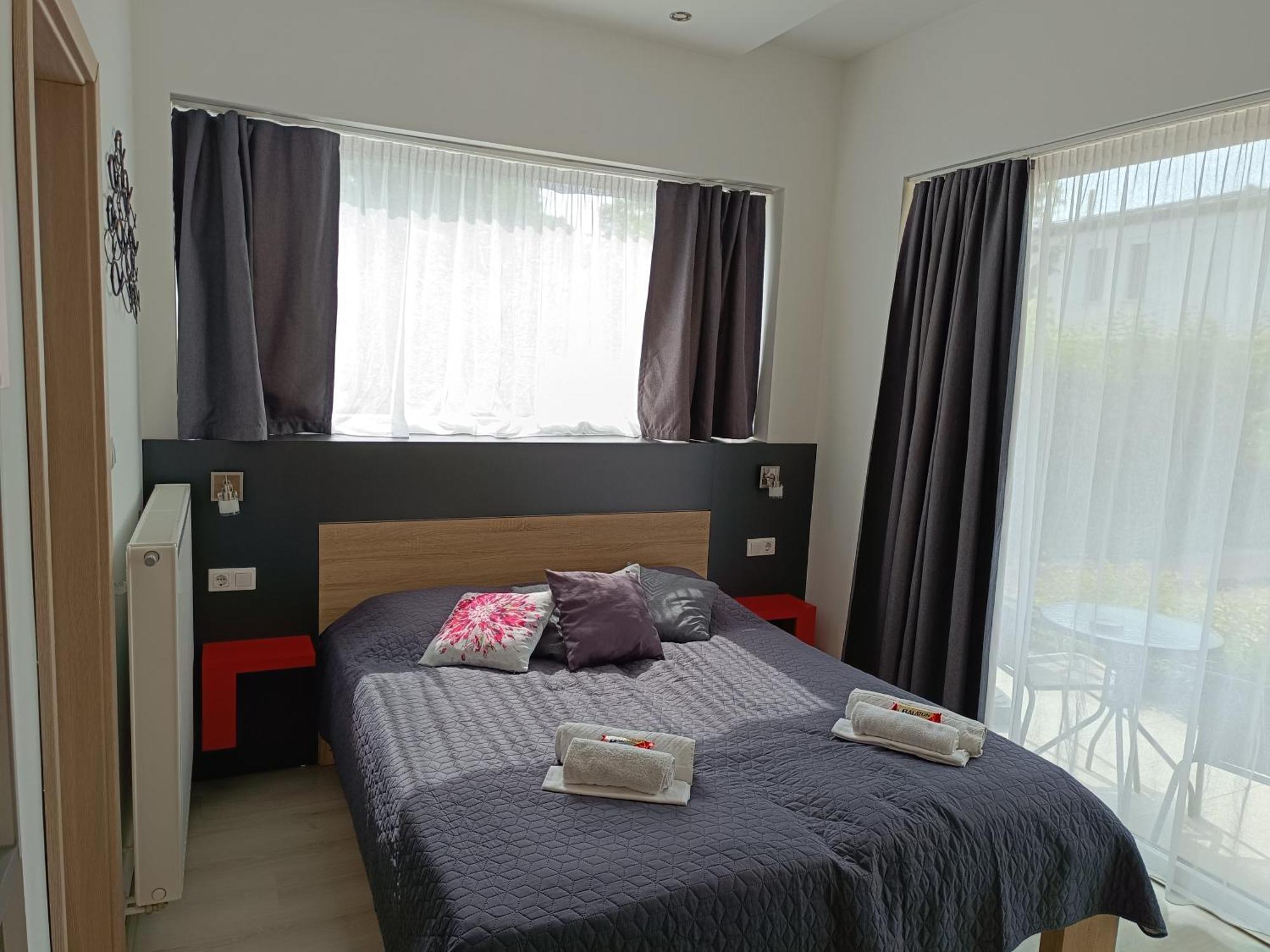 Ujhely Apartmanhaz Siófok Exterior foto